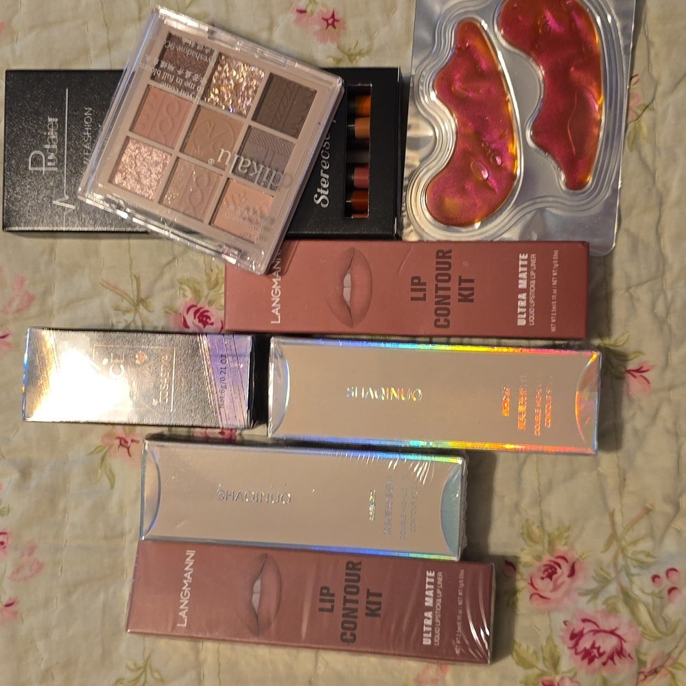Contouring, highlighting, and miscellaneous makeup products